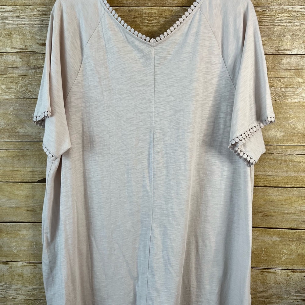 Lands' End Women’s Beige V-Neck Tunic Top Size 1X Detailed Neck Short Sleeves - Picture 5 of 7